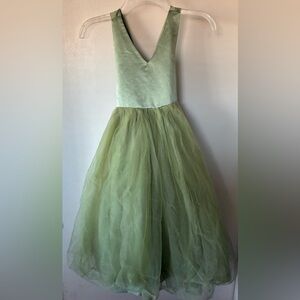 Lavitir Girls Olive Floor length sleeveless Dress/Gown size 6 Small